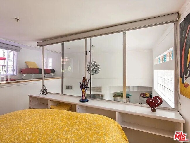 Building Photo - 8661 Clifton Wy