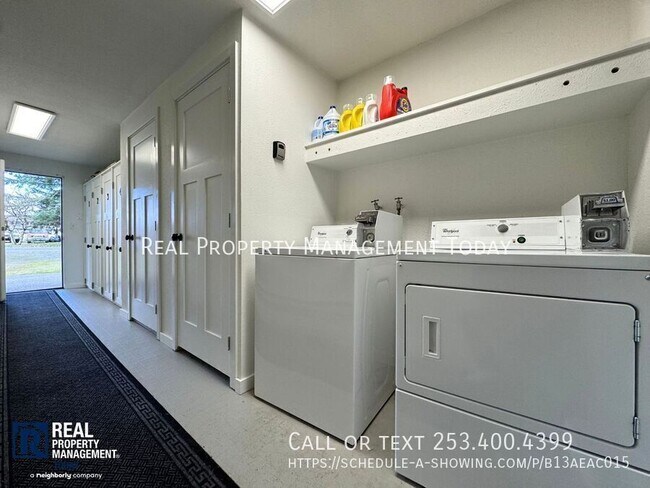 Building Photo - 7619 Douglas St W