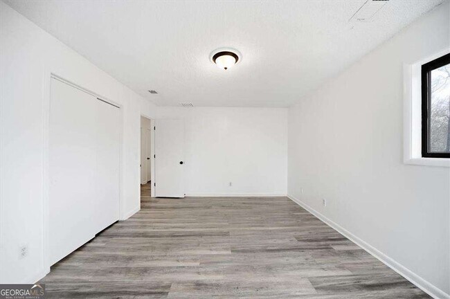 Building Photo - 530 Matterhorn Way