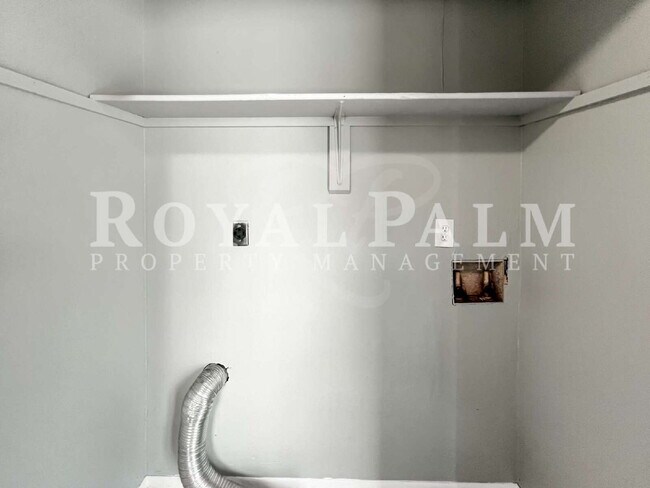 Building Photo - 17435 Barbara Dr