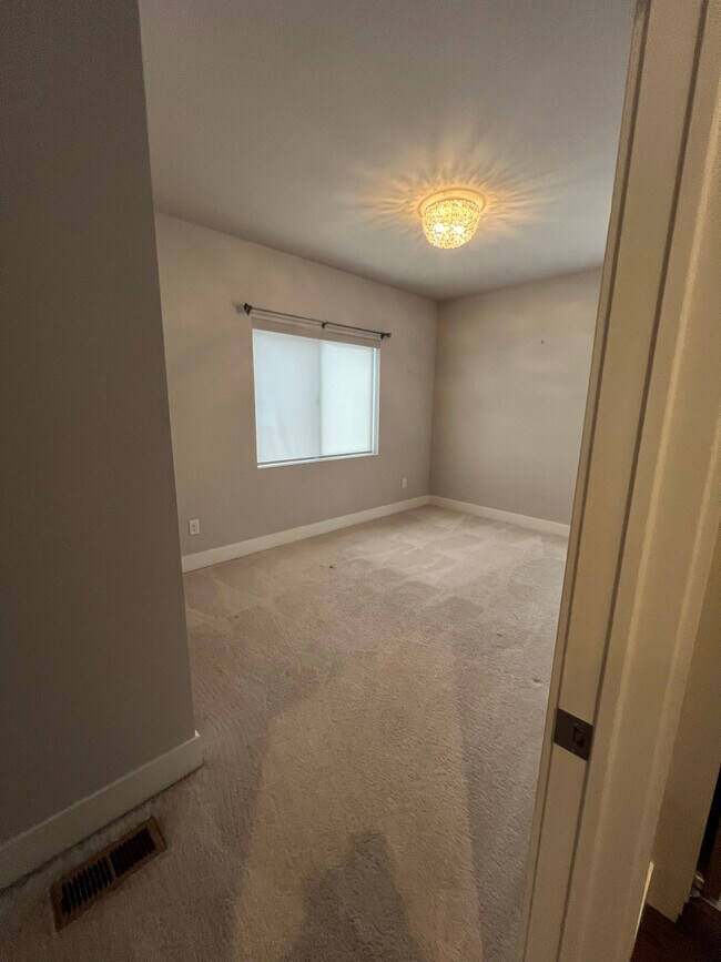 Building Photo - 13110 SE 219th Pl