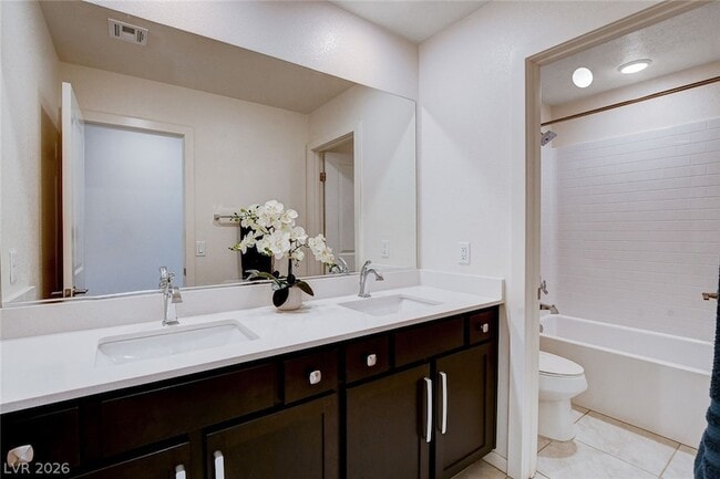 Building Photo - 2216 Elford Ct