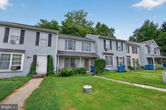 Building Photo - 8 Cypress Dr