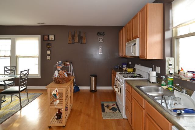 Building Photo - 5214 N Sawyer Ave