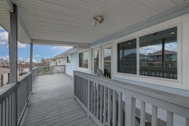 Building Photo - 1099 Redfish St
