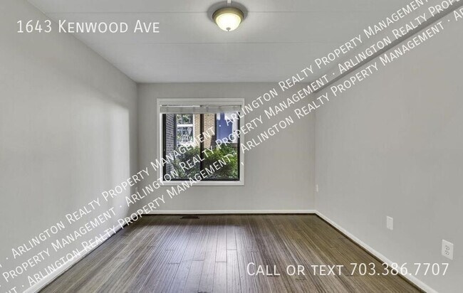 Building Photo - 1643 Kenwood Ave