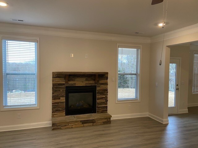 Building Photo - BRAND NEW MOVE-IN READY HOME.