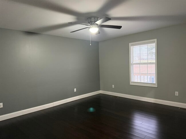 Building Photo - 17 Christopher Ave