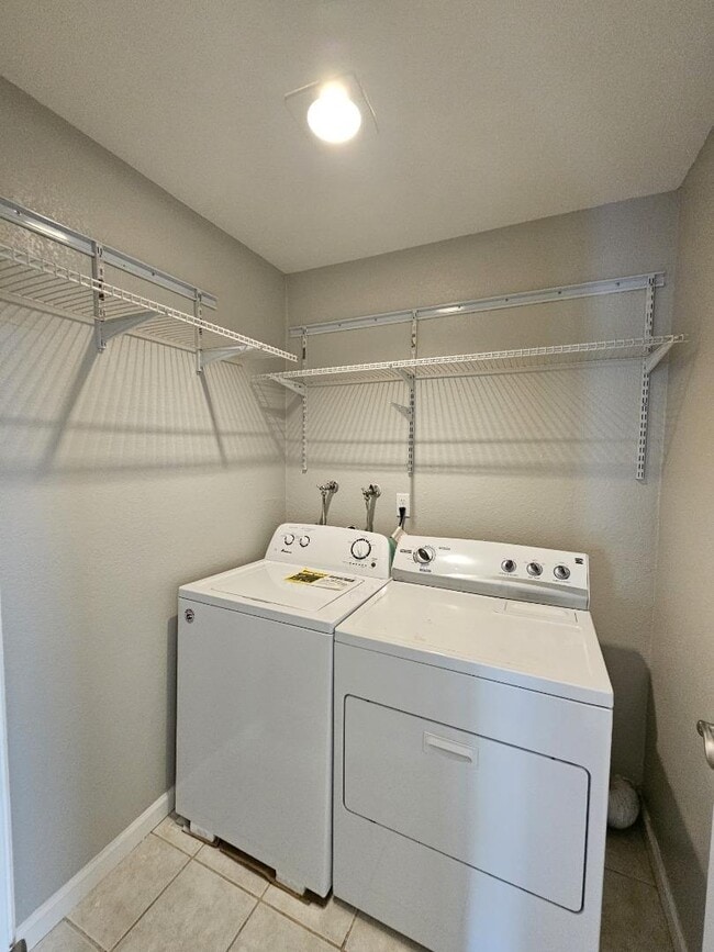 Building Photo - 1191 Compass Ln