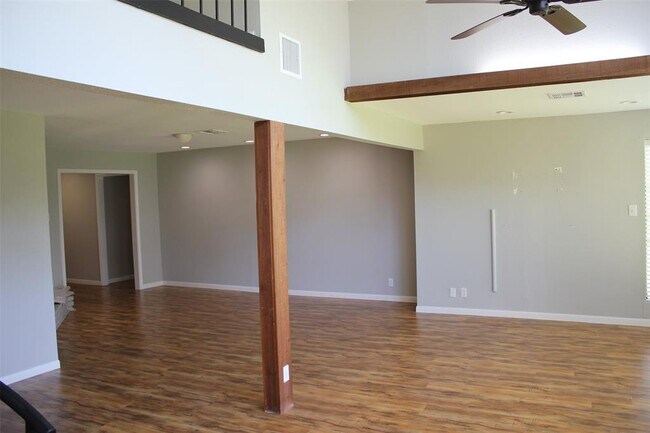 Building Photo - 10031 Haddington Dr