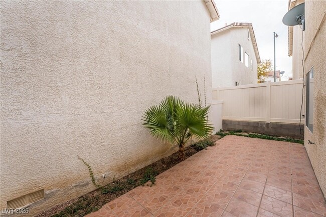 Building Photo - 7277 Bindweed Rd