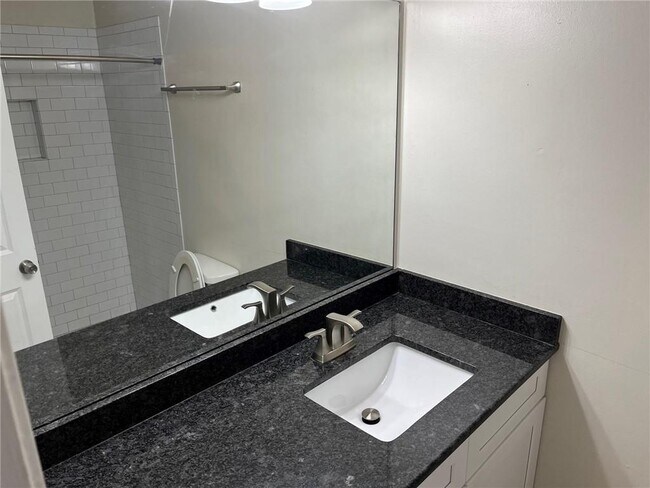 Building Photo - 2522 Whisper Ct NE