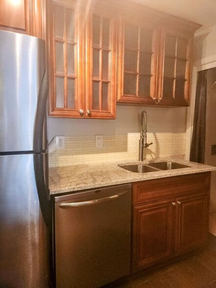 Building Photo - 2611 Vinings Central Dr