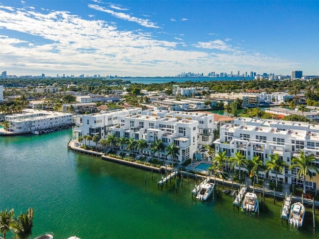 Building Photo - 41 N Shore Dr