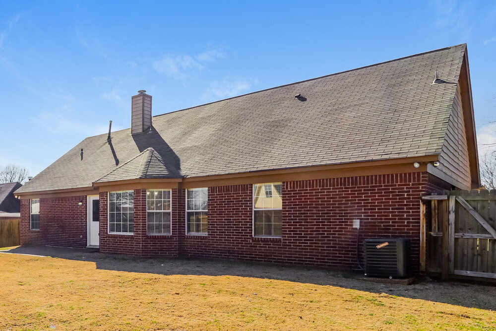 Building Photo - 35 Center Oak Dr