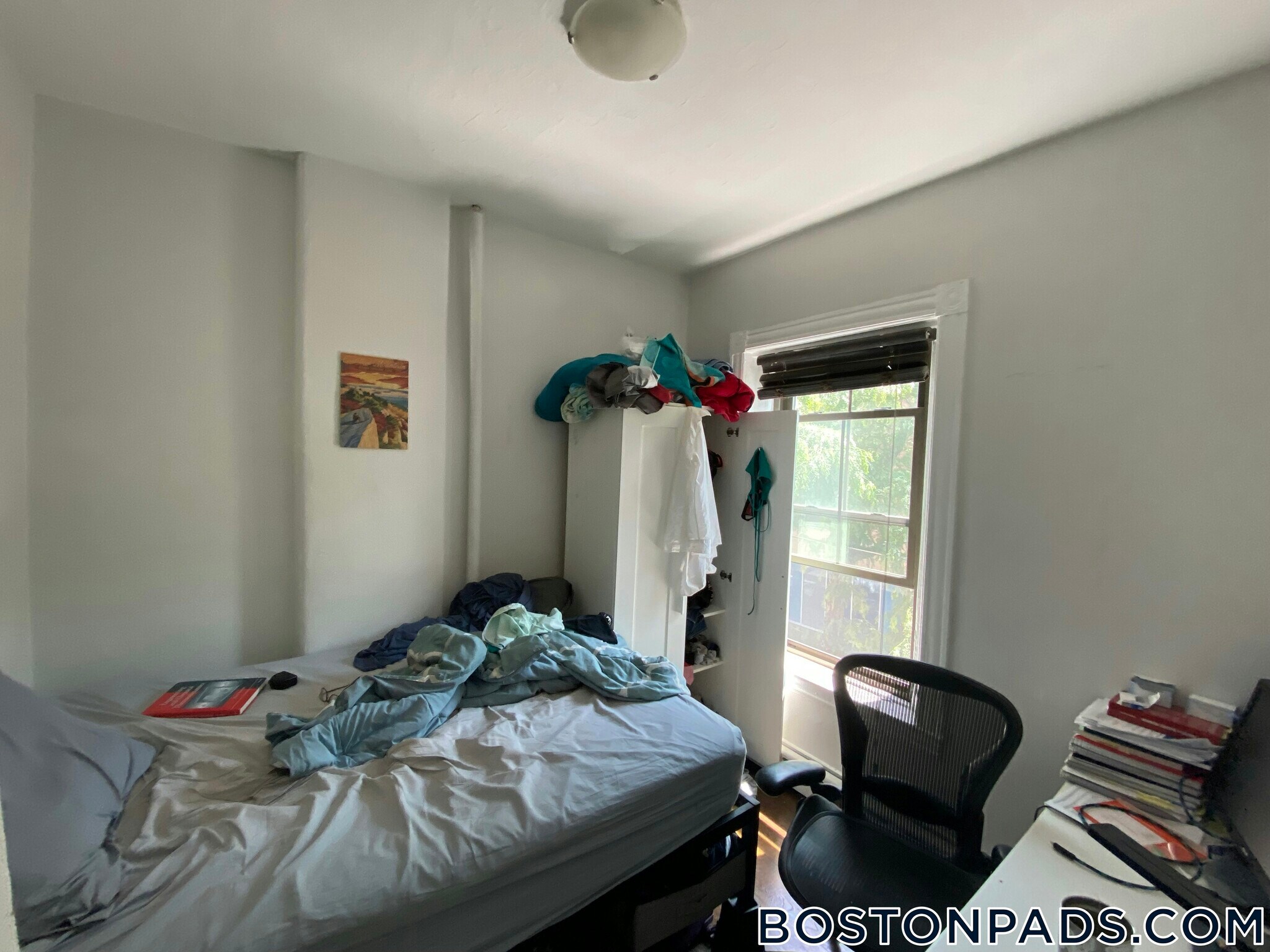 Building Photo - 106 Willow St