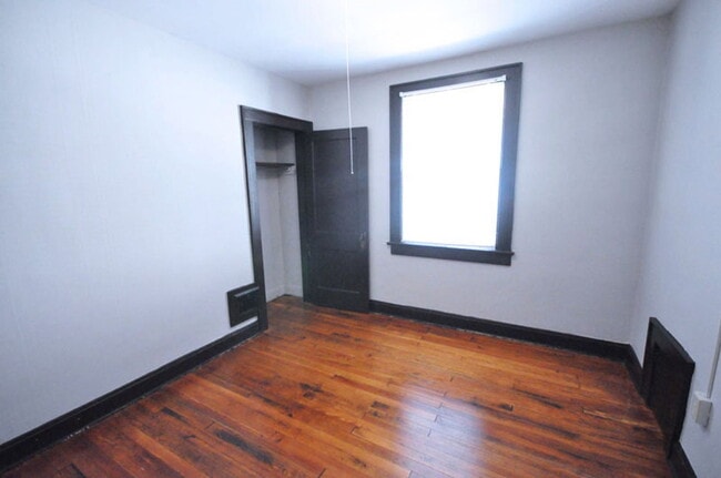 Building Photo - 388 Hanford St