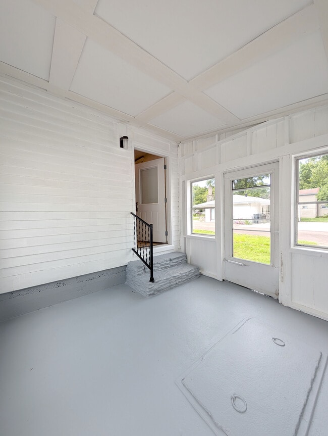 Building Photo - 6132 Reily Millville Rd