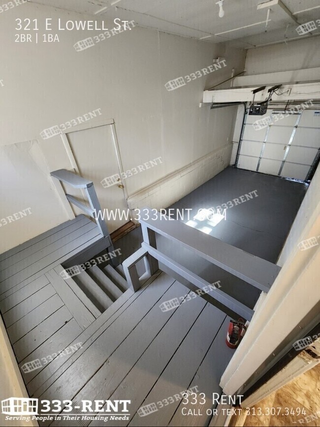 Building Photo - 321 E Lowell St
