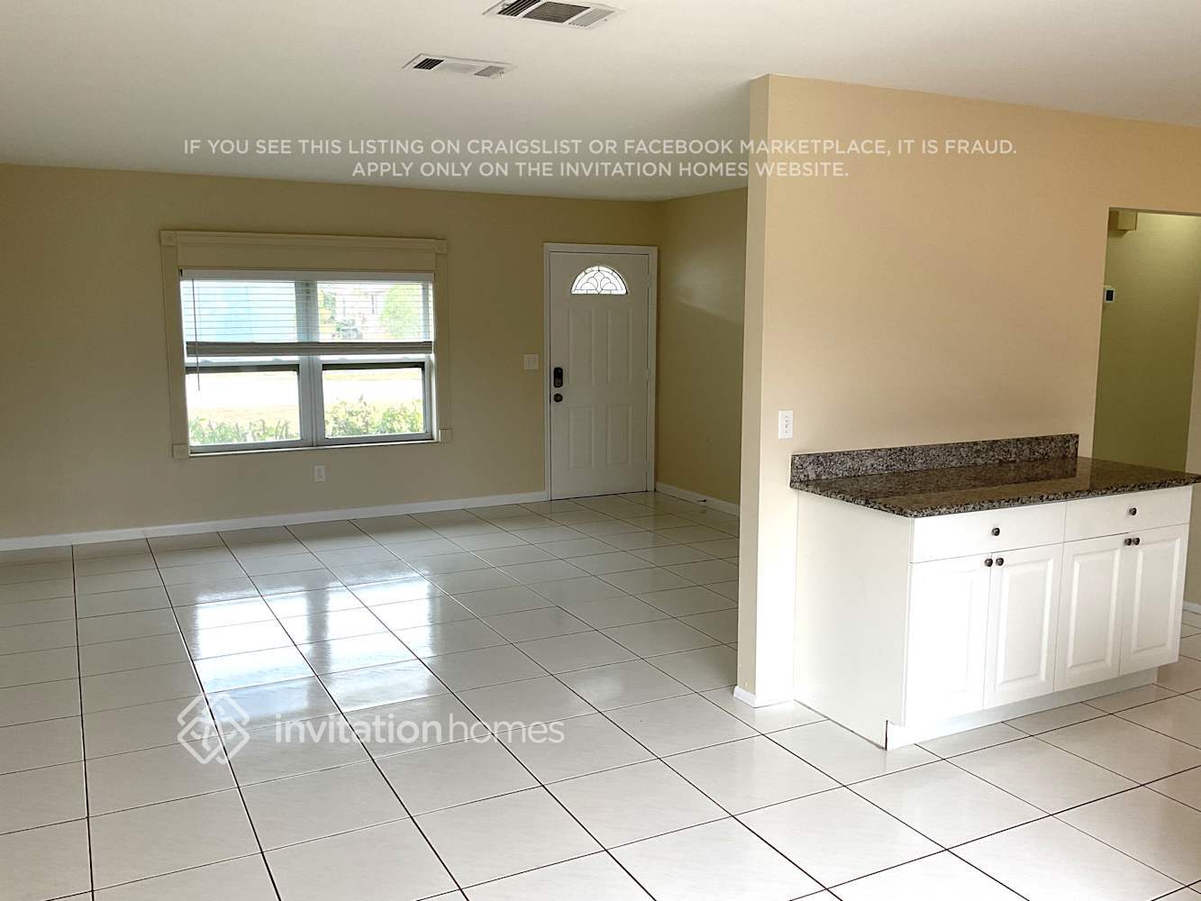 Building Photo - 785 SW Belmont Cir