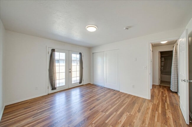 Building Photo - 740-742 Pennsylvania St