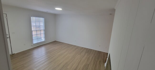 Building Photo - 5428 Sidbury Rd