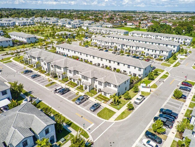 Building Photo - 13237 SW 286th Terrace