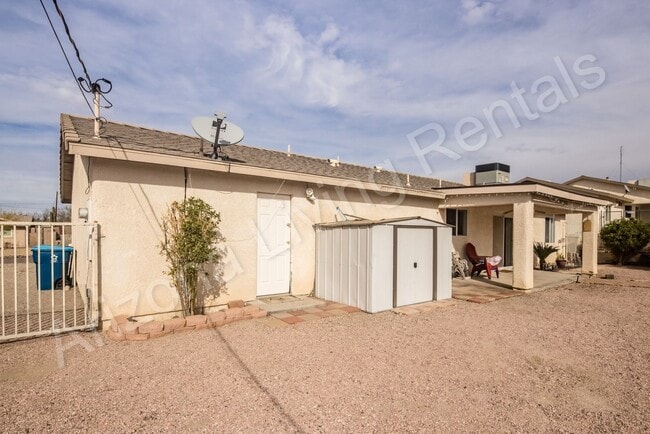 Building Photo - NORTHSIDE POOL HOME