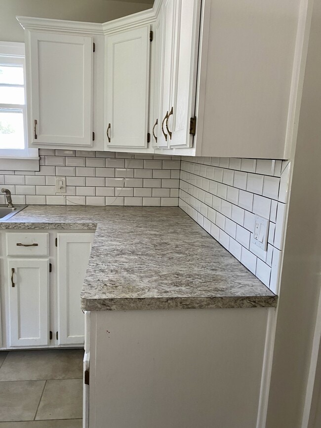 Building Photo - 41 Mildorf St