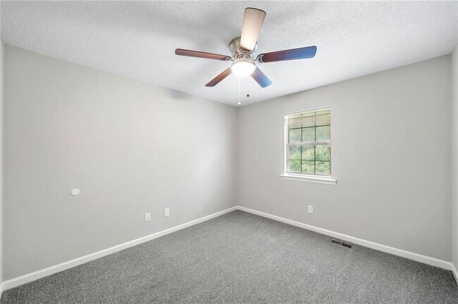 Building Photo - 112 Woodberry Ct