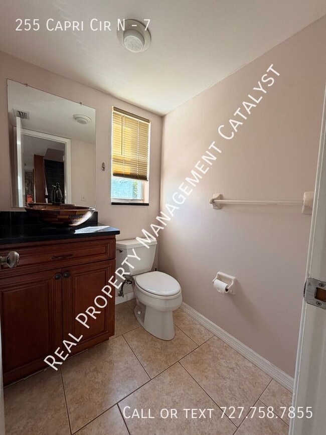 Building Photo - 255 Capri Cir N