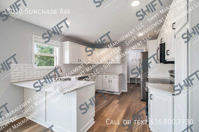 Building Photo - 3010 Sunchase Ave