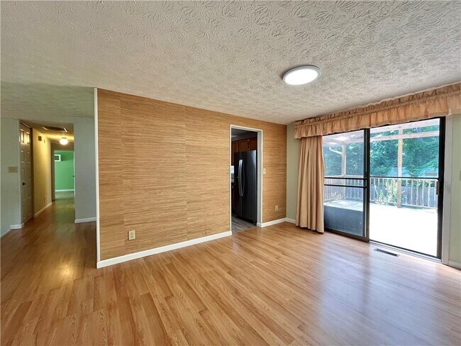 Building Photo - 6775 Windfaire Dr