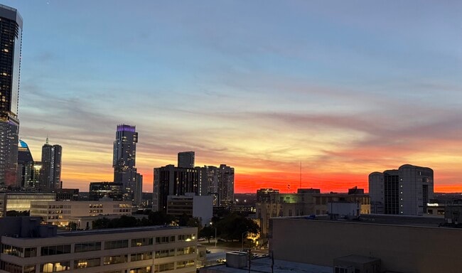 Building Photo - 1122 Colorado St