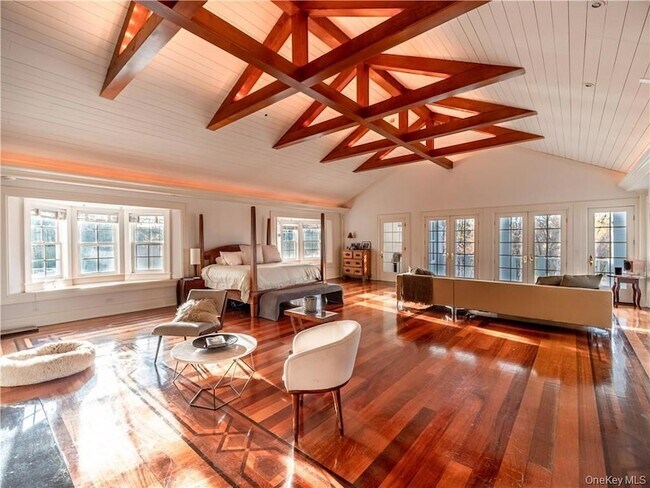 Building Photo - 244 W Mt Airy Rd