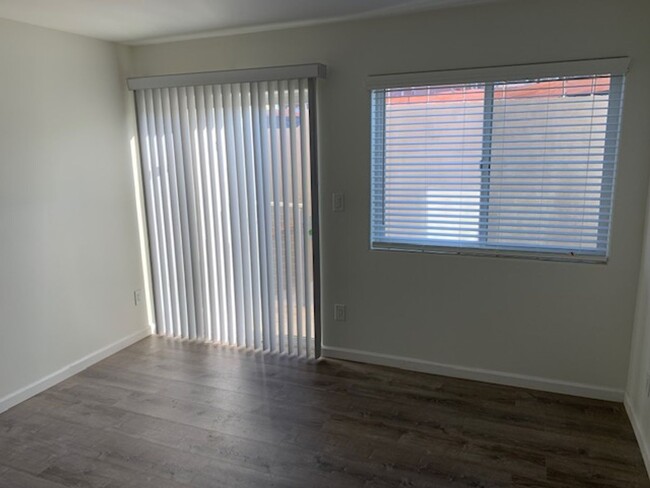 Building Photo - North Pacific Beach, 2 bedroom 2 bath with...