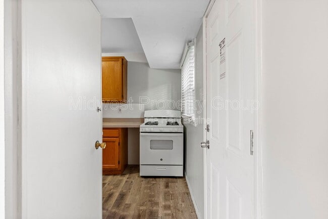 Building Photo - 306 Banff Cir