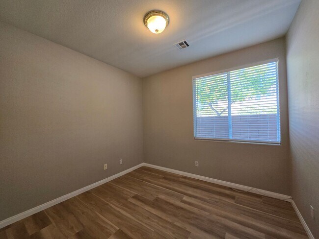 Building Photo - One Story Home in Summerlin