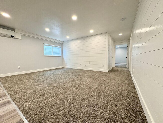 Building Photo - Remodeled 2 Bed / 1 Bath in West Valley – Bright, Modern & Move-In Ready with Parking