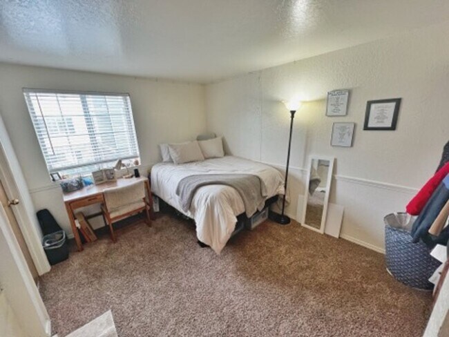 Building Photo - TWO SPOTS at the Old Mill apartments for Fall 2026!