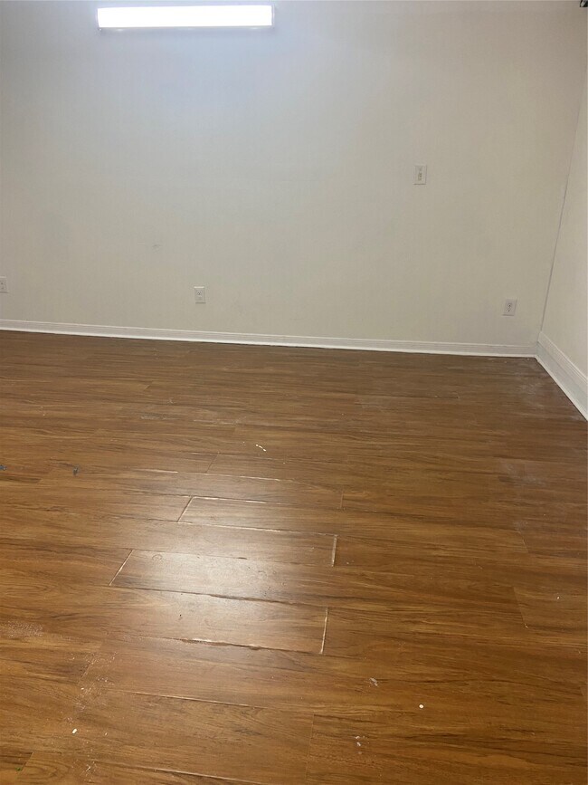 Building Photo - 3304 Twp Grove Ln