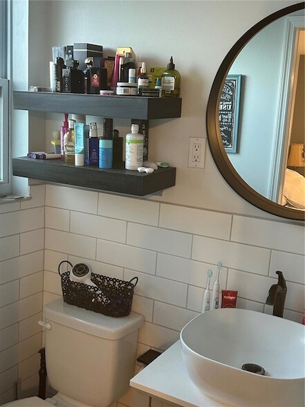 Building Photo - 10400 Linda Sue Ct