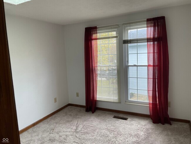 Building Photo - 9161 Champton Dr