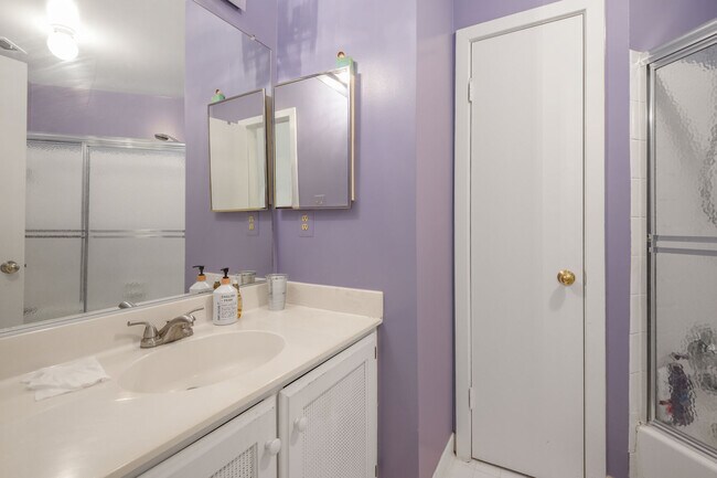 Building Photo - 10905 Whiterim Dr