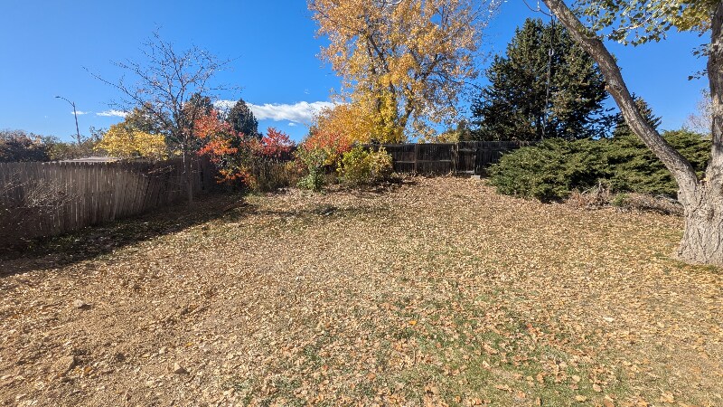 Building Photo - 2882 Ridge Dr