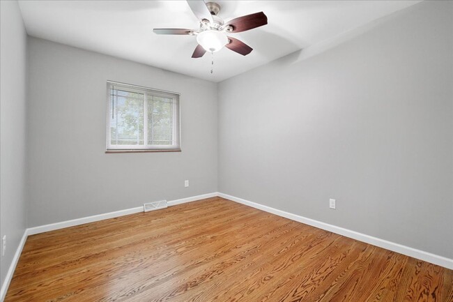 Building Photo - 113 Roland Ave