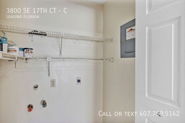 Building Photo - 3800 SE 17th Ct