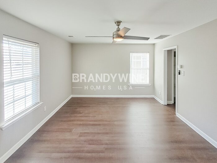 Building Photo - 618 Peyton Cir