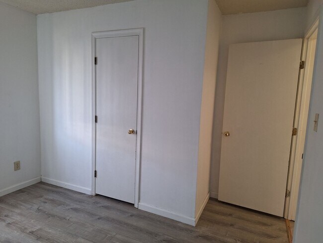 Building Photo - 12851 Daybreak Cir