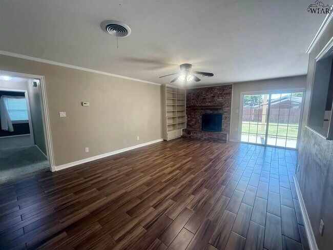 Building Photo - 2824 Barrywood Dr
